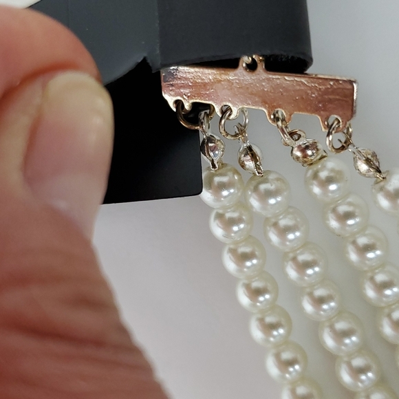 Vieste Faux Pearl Knot Necklace - Picture 5 of 17